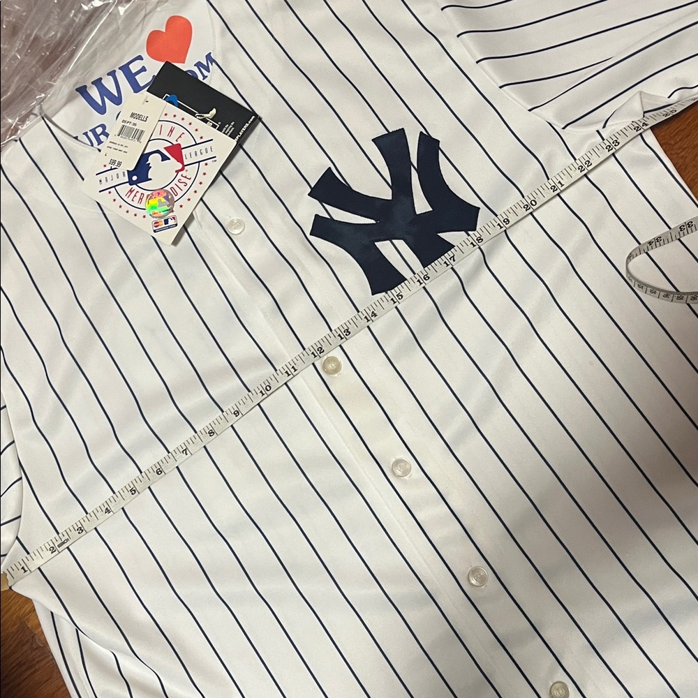 Majestic Men's White Pinstripe Baseball Shirt. Retired #42 Mariano Rivera. NWT - Picture 6 of 6